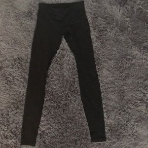 original black LULULEMON wunder under long pant